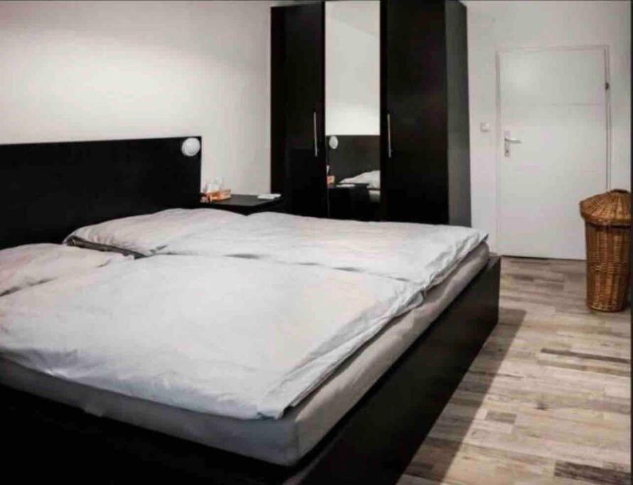 Apartmán Default Millenium Vídeň Exteriér fotografie